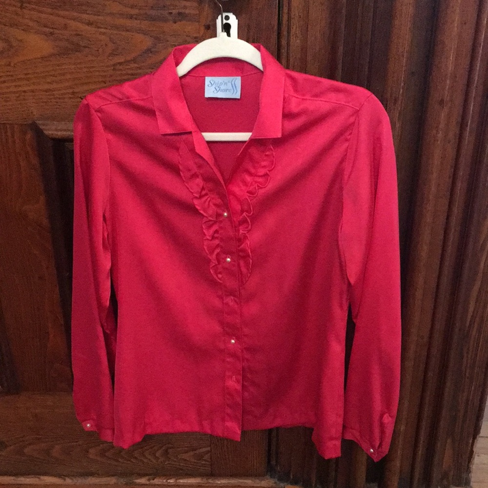 Ship ‘N Shore ladies blouse. Red. Sateen. Ruffles.